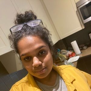 Meet your Posher, Stephanie